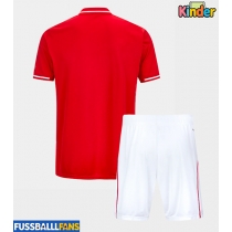 Nottingham Forest Heimtrikotsatz Kinder 2025-26 Kurzarm (+ Kurze Hosen)